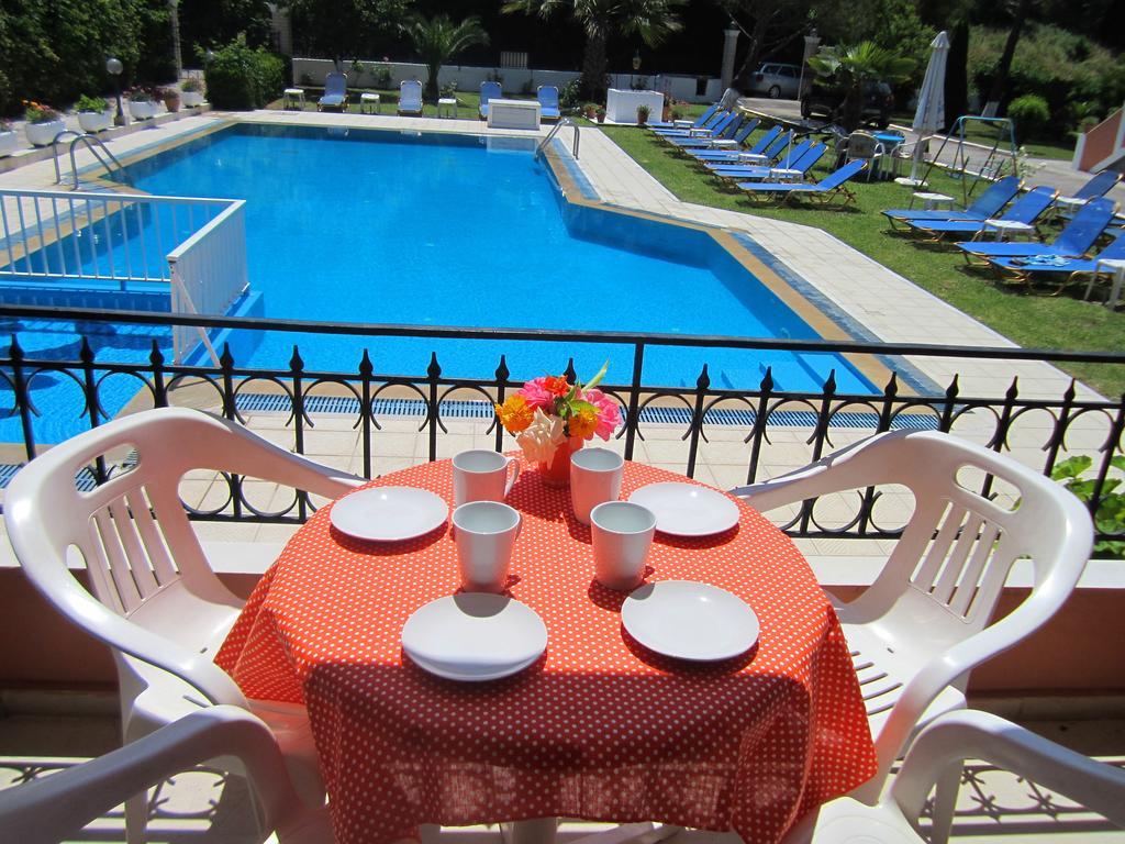 Varvara Studios & Apartments I Peroulades  Pokoj fotografie