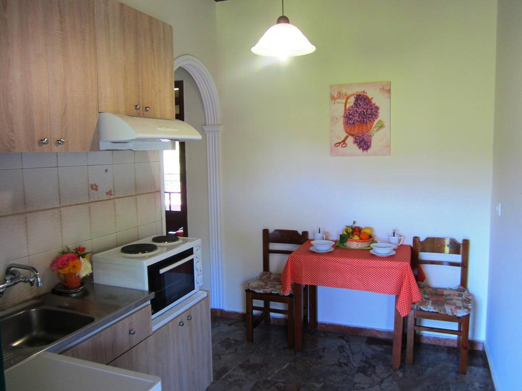 Varvara Studios & Apartments I Peroulades  Pokoj fotografie