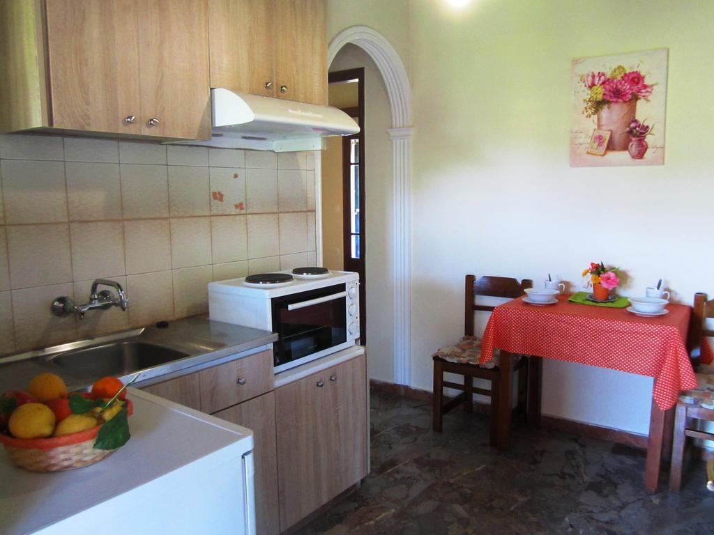 Varvara Studios & Apartments I Peroulades  Pokoj fotografie